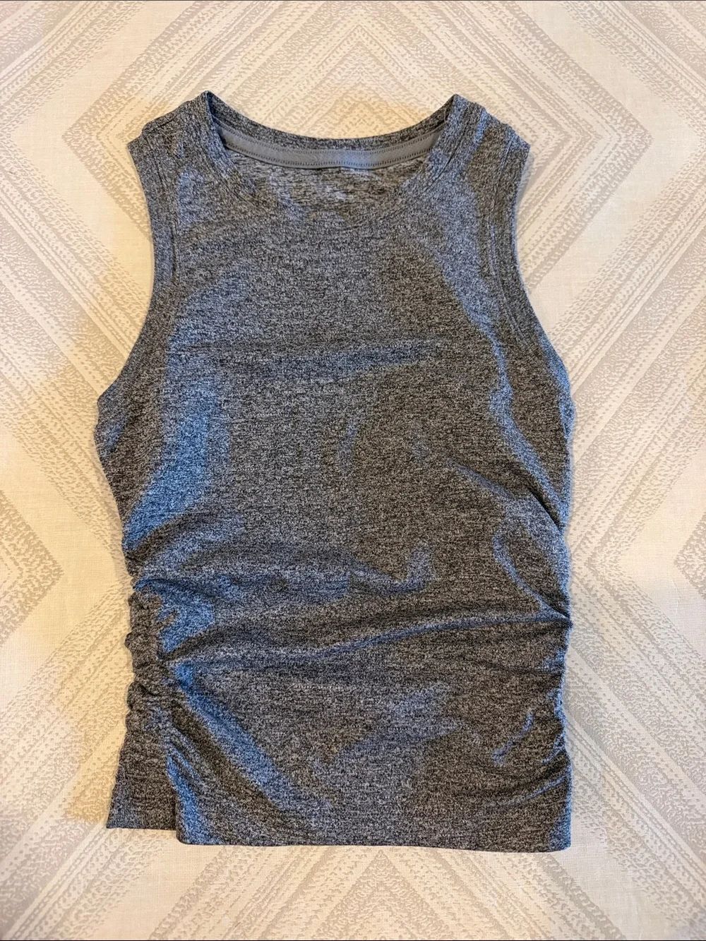 Lululemon License to Train Tight Tank Top Heather Gray Size 0 Ruched Sides